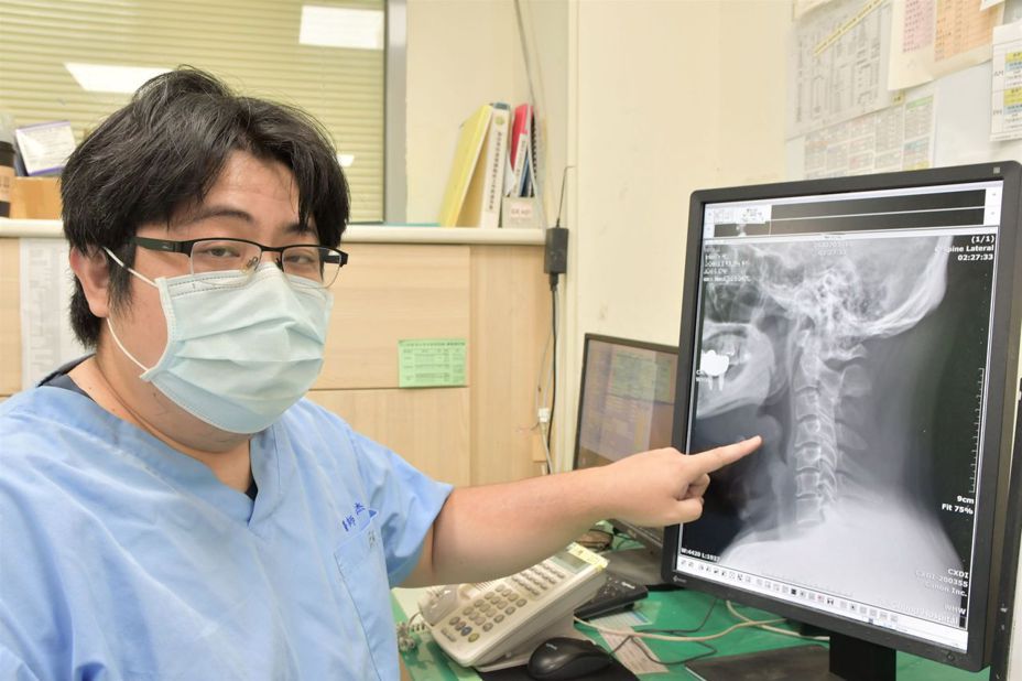 这种喉咙痛险要命！40岁男连呼吸都费力挂急诊救回一命