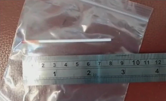 6岁童快筛因疼痛扭动身体,8公分棉棒不慎断裂卡鼻腔!