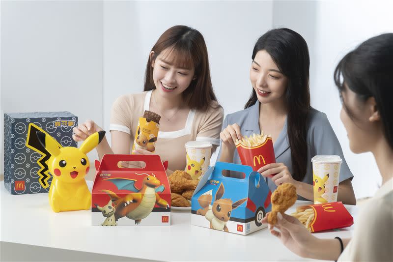 麦当劳「这天」买套餐加价送皮卡丘置物盒，还有伊布香蕉巧克力双馅派！