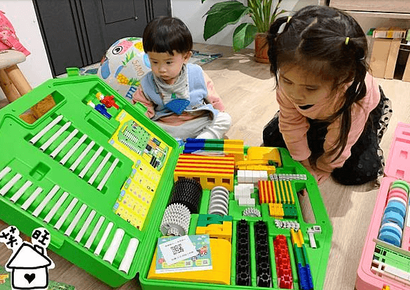 动态积木不仅能从小培养孩子的空间概念，还能激发孩子的想像力！