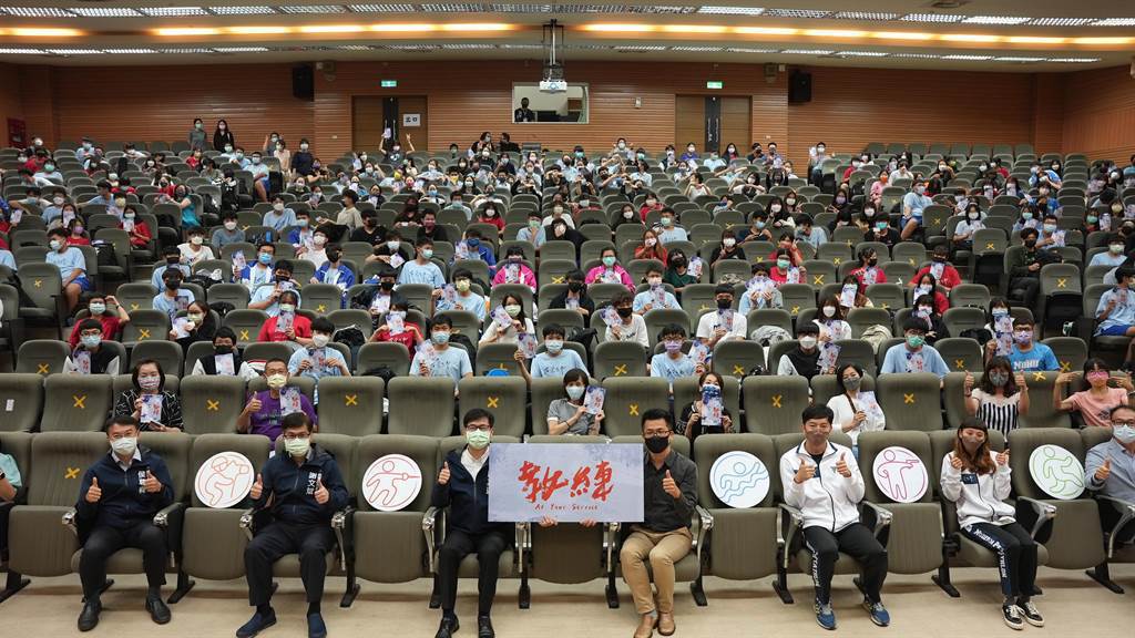 金马名导新作「教练」杨大正感动力挺「改变人生」斗罗大陆免费完整版在线观