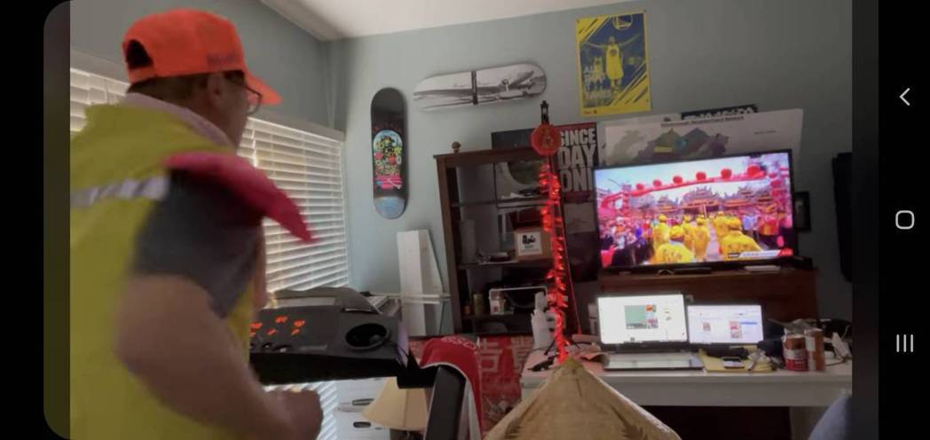 他在美国跟著白沙屯妈祖「类进香」　画面曝光网狂赞