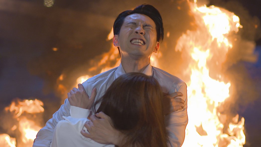 王乐妍惊险「被炸飞」新婚张雁名求饶「要安全回家」