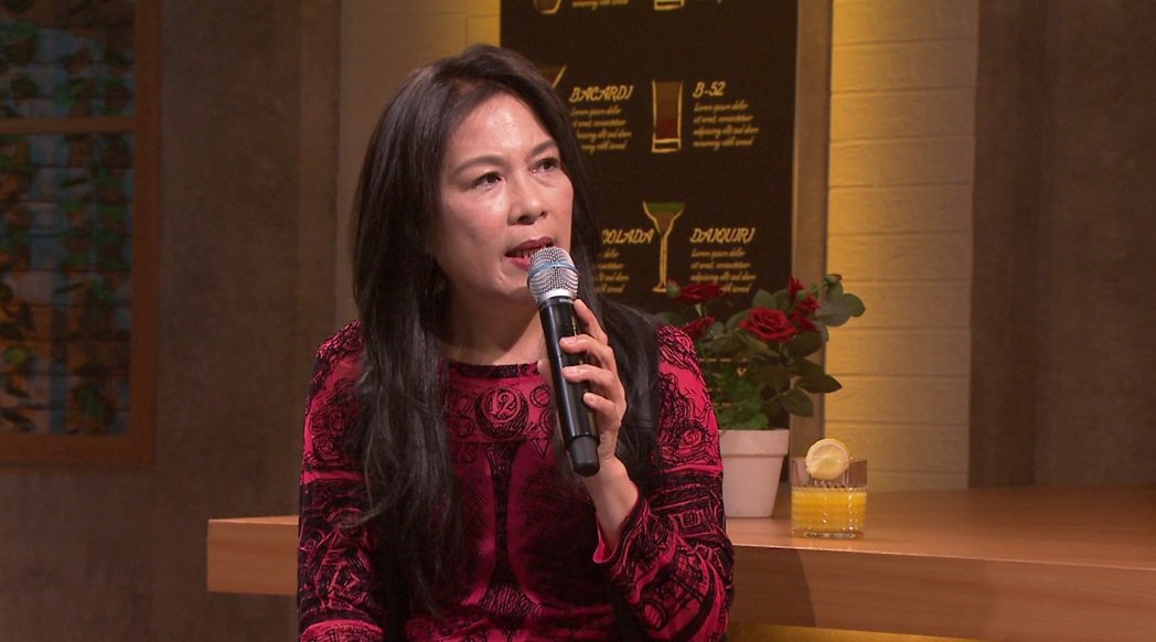 「鲁冰花」原唱近况曝光出道33年外表冻龄