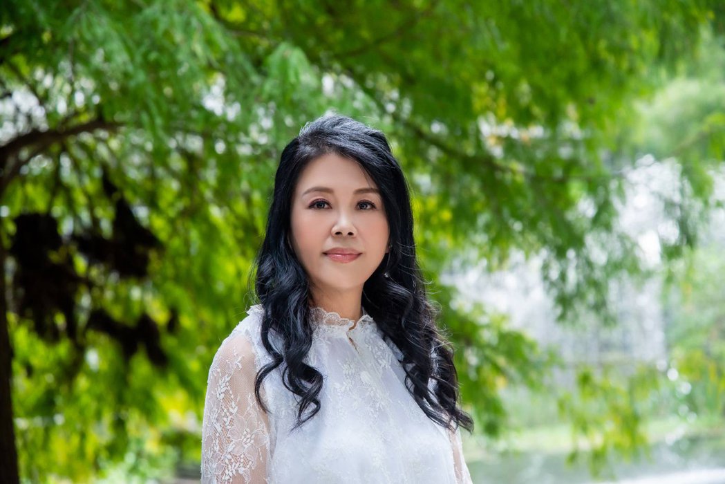 朋友的妈妈抗癌女星术后失声曝与罗时丰「38年缘分」