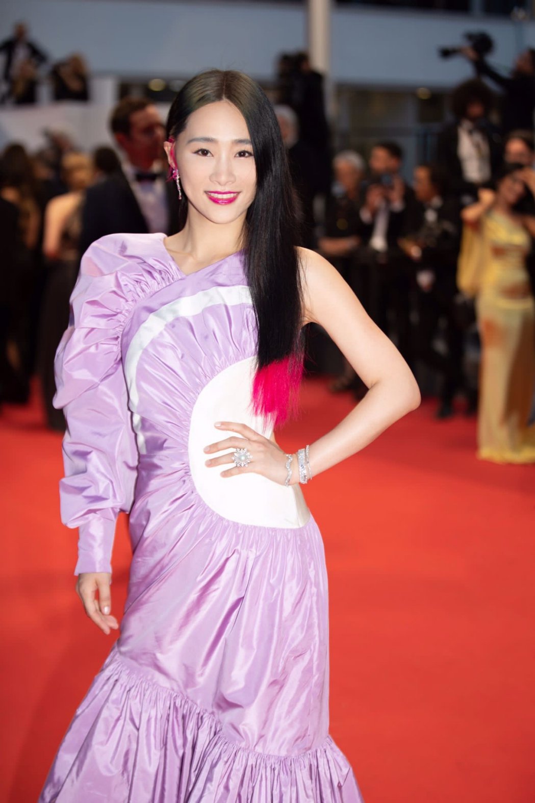 吴可熙坎城影展红毯惊艳全场 被名导钦点新片女主
