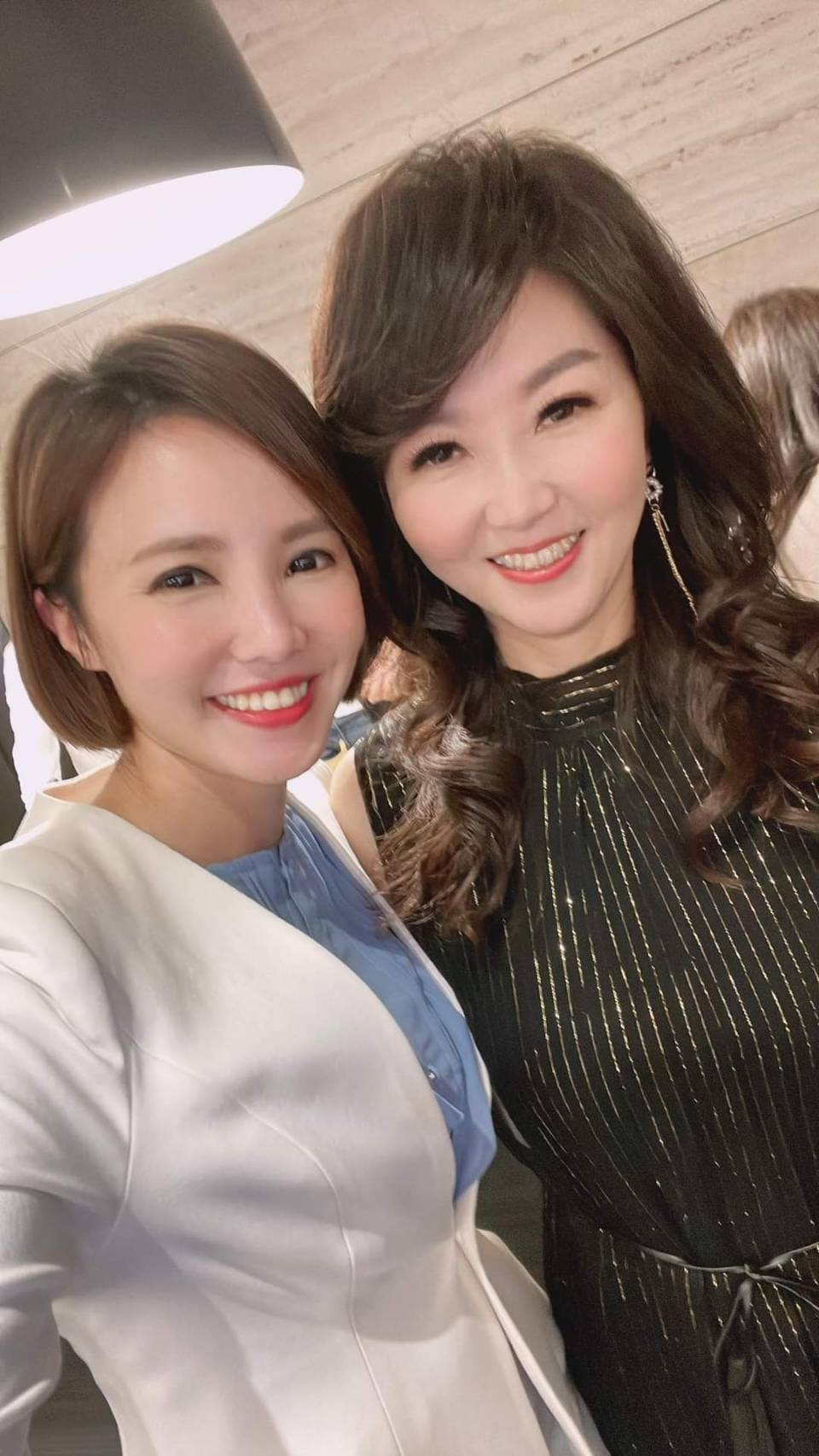 接棒「政论女神」妈妈的朋友廖筱君王偊菁曝董事长张荣华超暖心