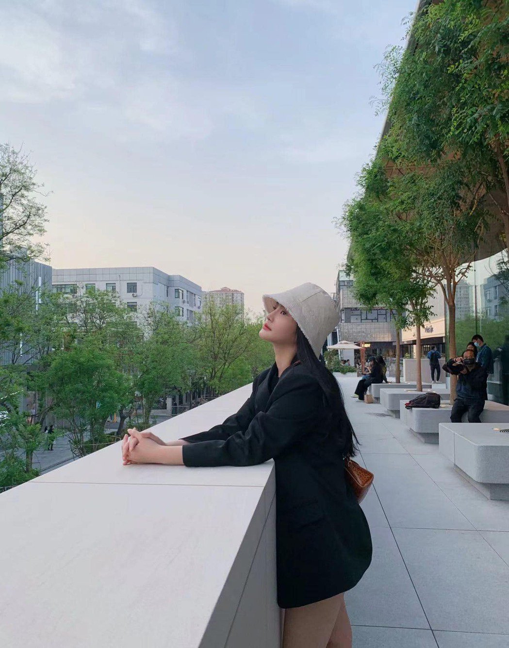 北京疫情再起孤独者陈昭荣爱女曝生活物资抢购一空