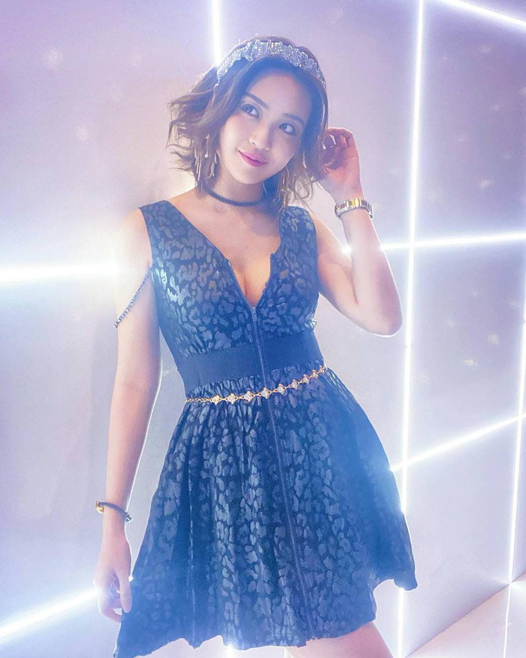 女优麦皓儿控收音师性骚扰  从背后「粗暴大力扯开我裙子」