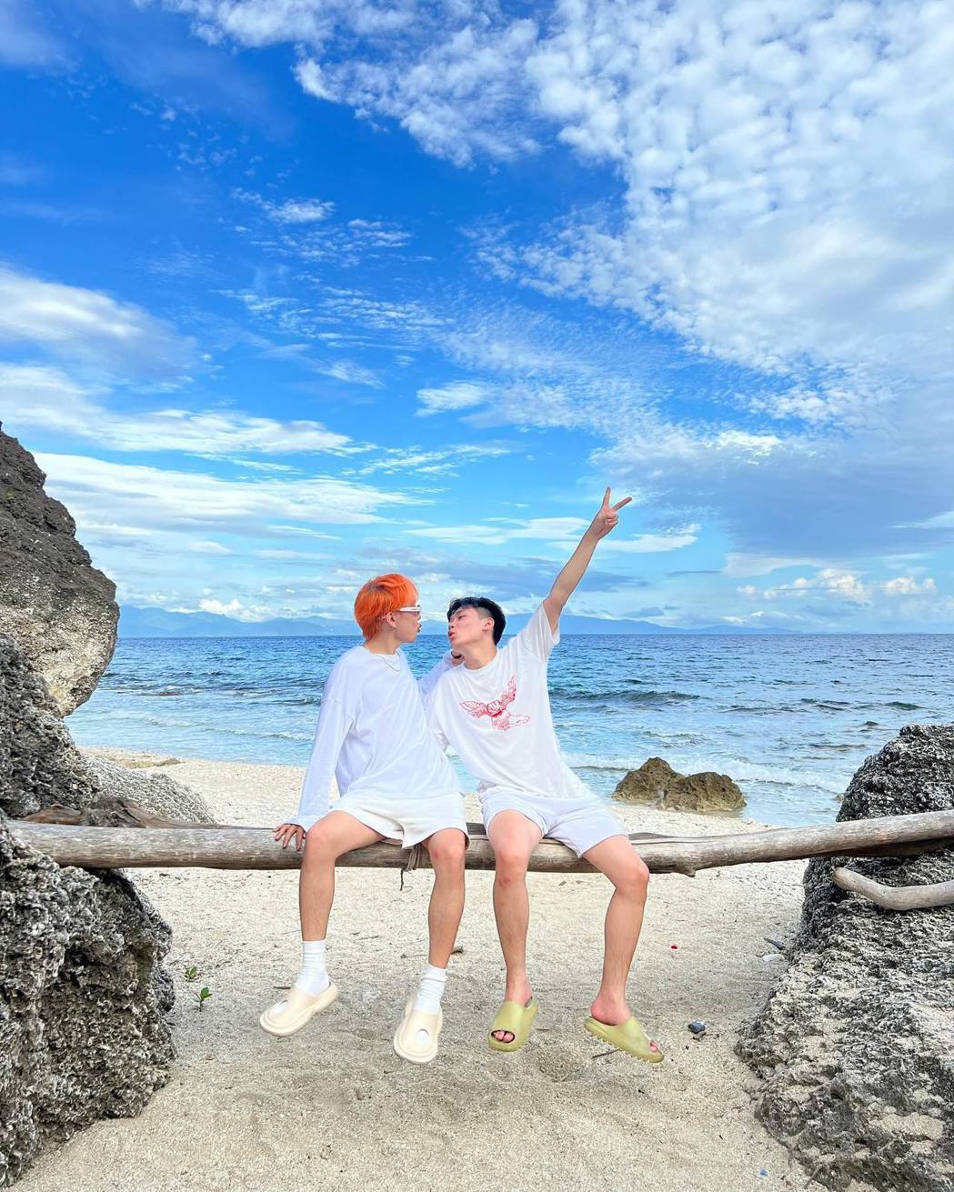 「有爱就要大声说」 林进美景下激吻男友告白放闪