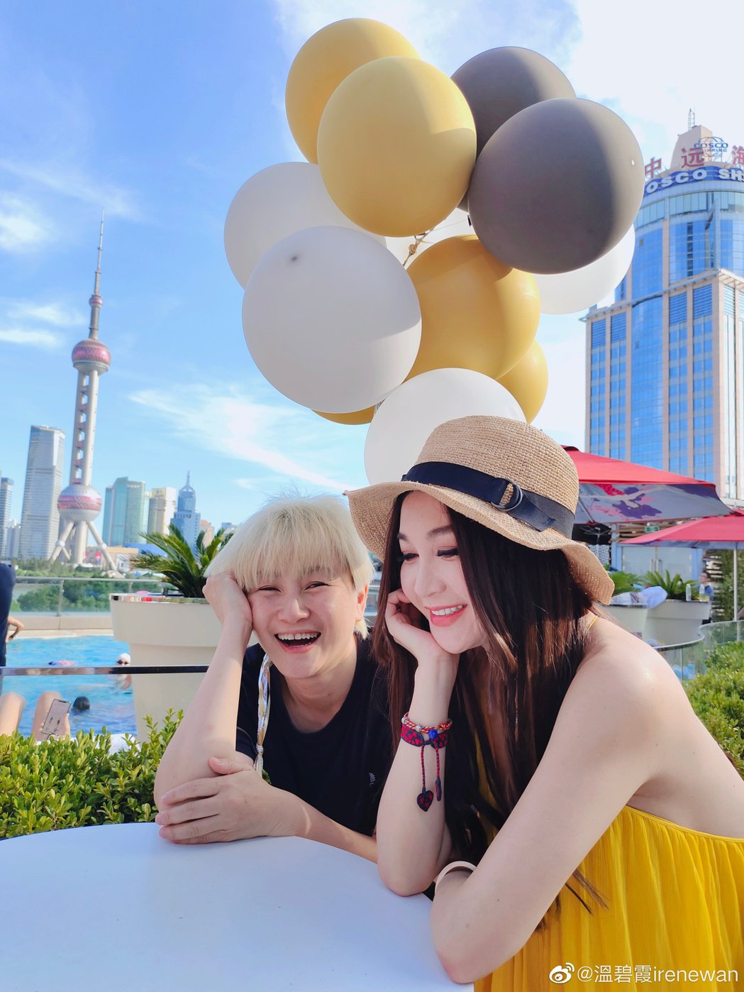 55岁美魔女女神温碧霞晒少女感美照 惊见昔球坛「漂亮宝贝」