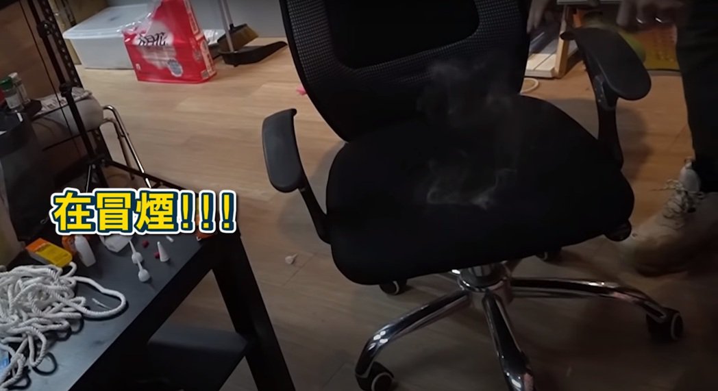 整员工出意外妈妈的朋友屁股烫伤疯男为无知致歉