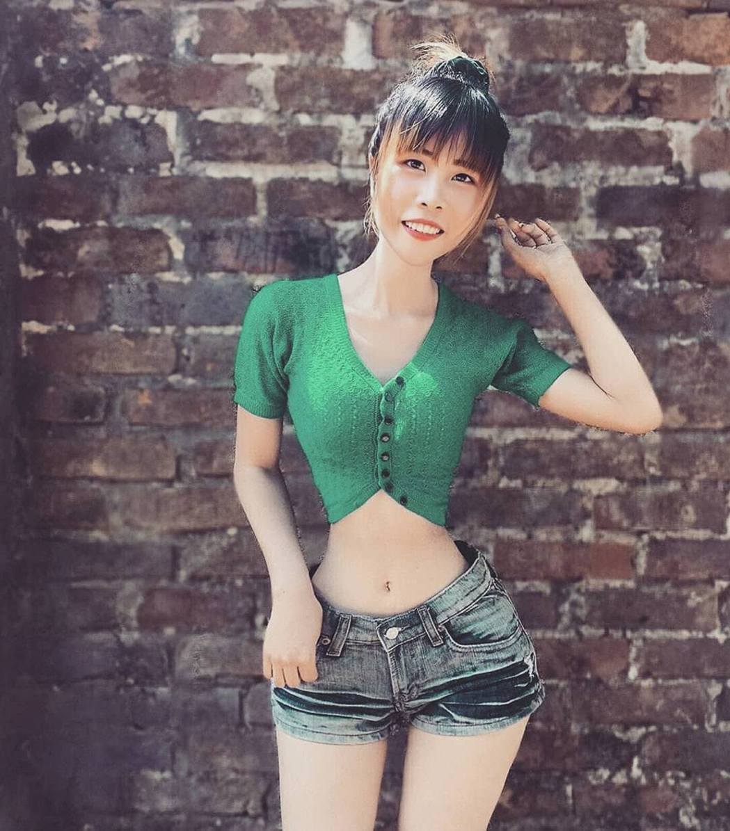 缅甸少女腰围仅13.7吋!坚称无P图身材纯天然目标挑战健力士