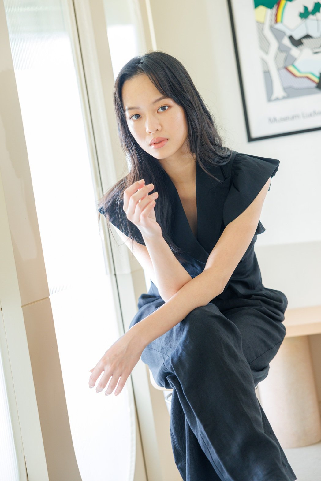 边缘人遭金钟视帝捆绑热爱女星甘愿：身心灵都交给他