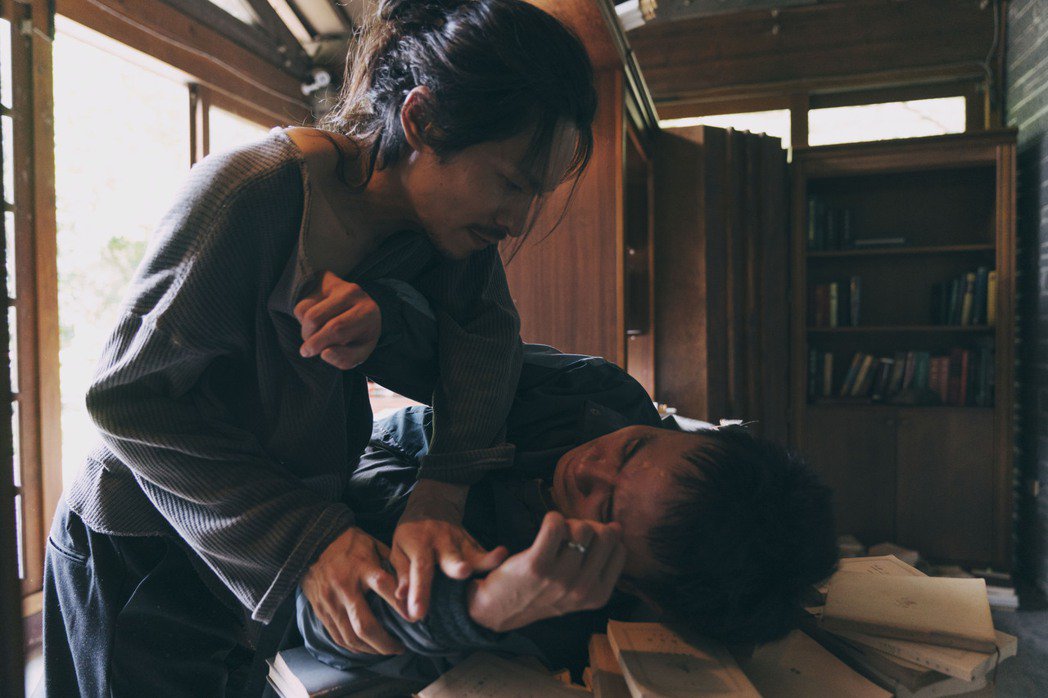 「我愿意」变态教主报应来了！p站遭袭击见血惊：喘不过气