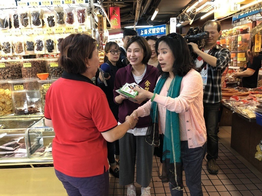 就算散光家产 余天也要一路前行