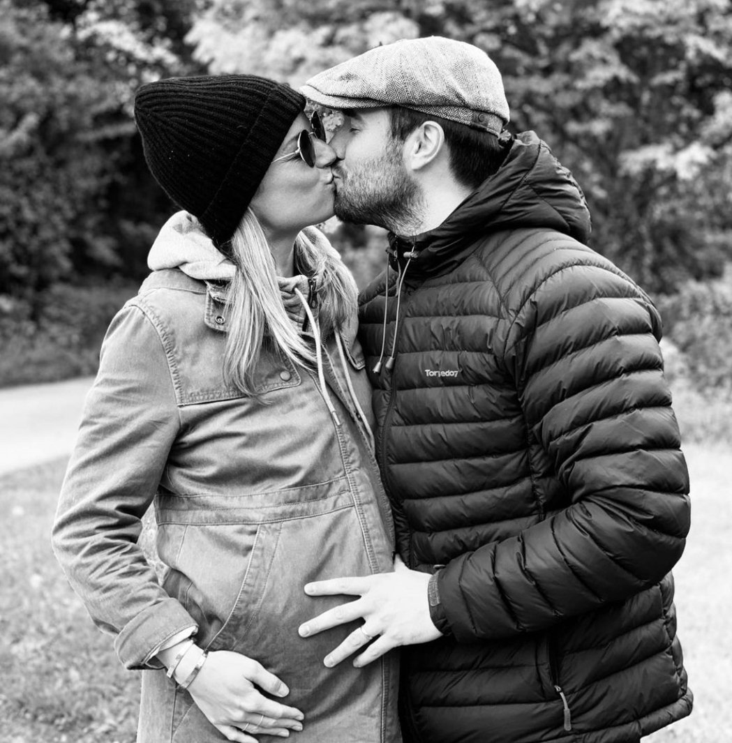 爱的宿命「美国队长」无缘的情人宣告当妈、秘密生女