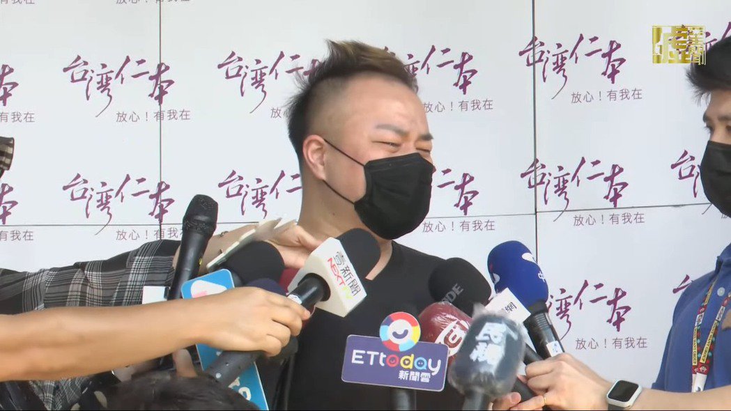 爱的宿命不舍送别余苑绮经纪人告别式上暴哭「下辈子再报恩」