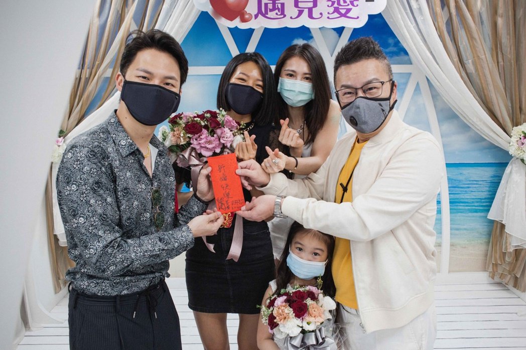 美艳名模嫁爱碎念「模王」若绮曝主动求婚最大关键