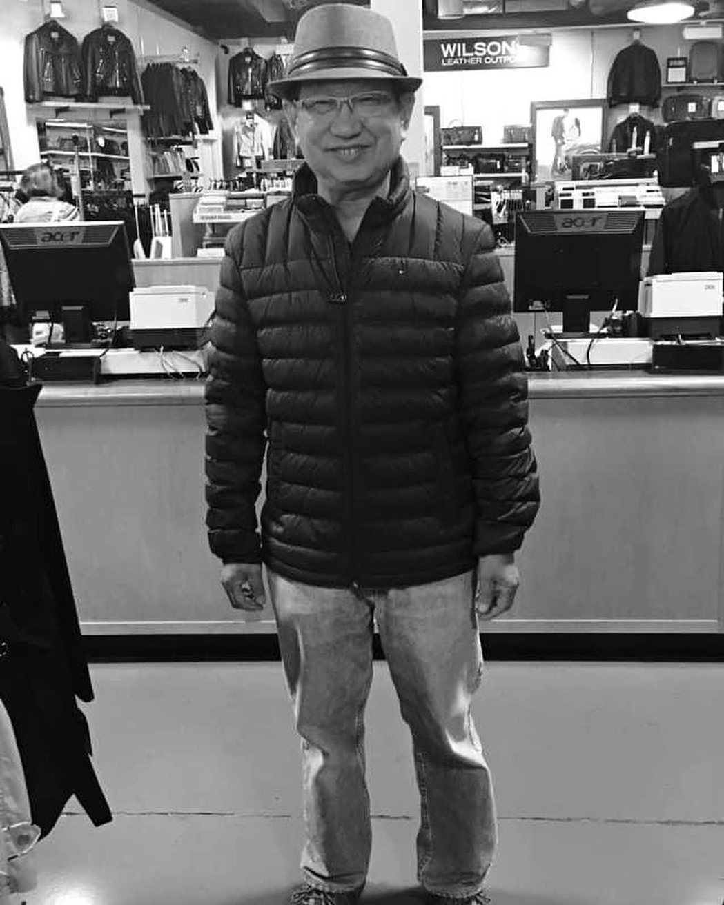 女优爸「隔离第六天身亡」泪崩挺孕肚送别父亲：心像穿了个大洞