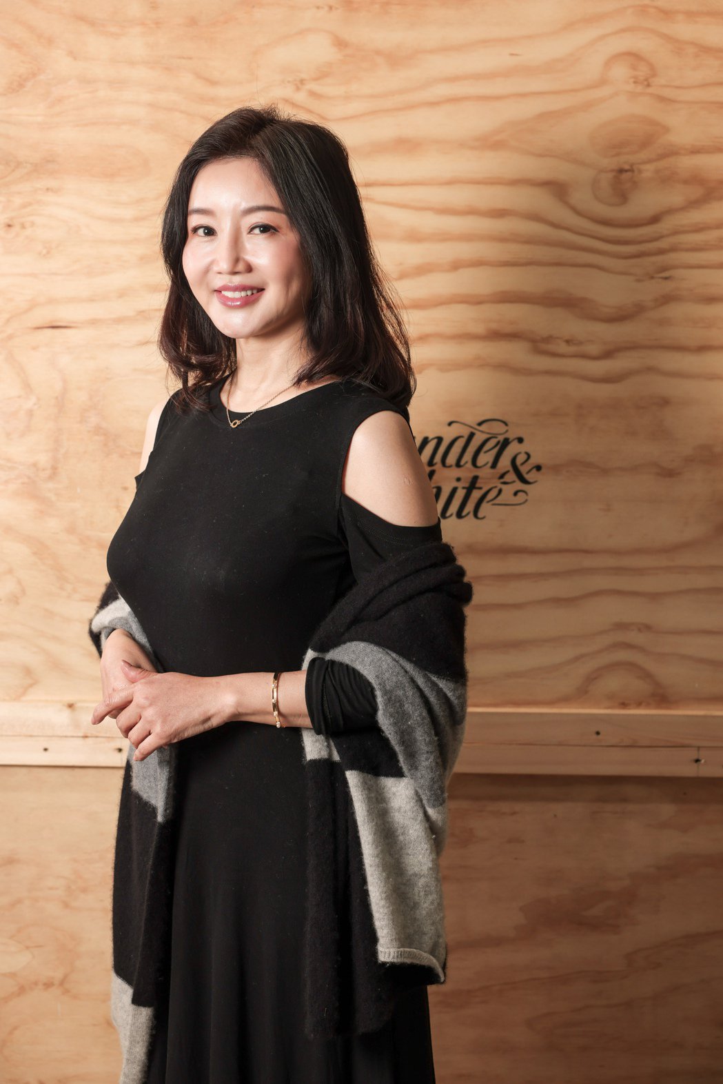 小邓丽君曝嫁歌王真相痔疮开刀怕「最后一面」