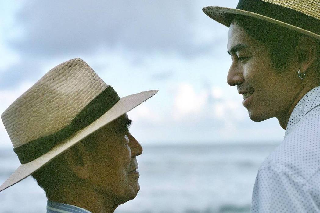 万秀金孙曝《阮三个》幕后温馨事与阿公海边对视超有感