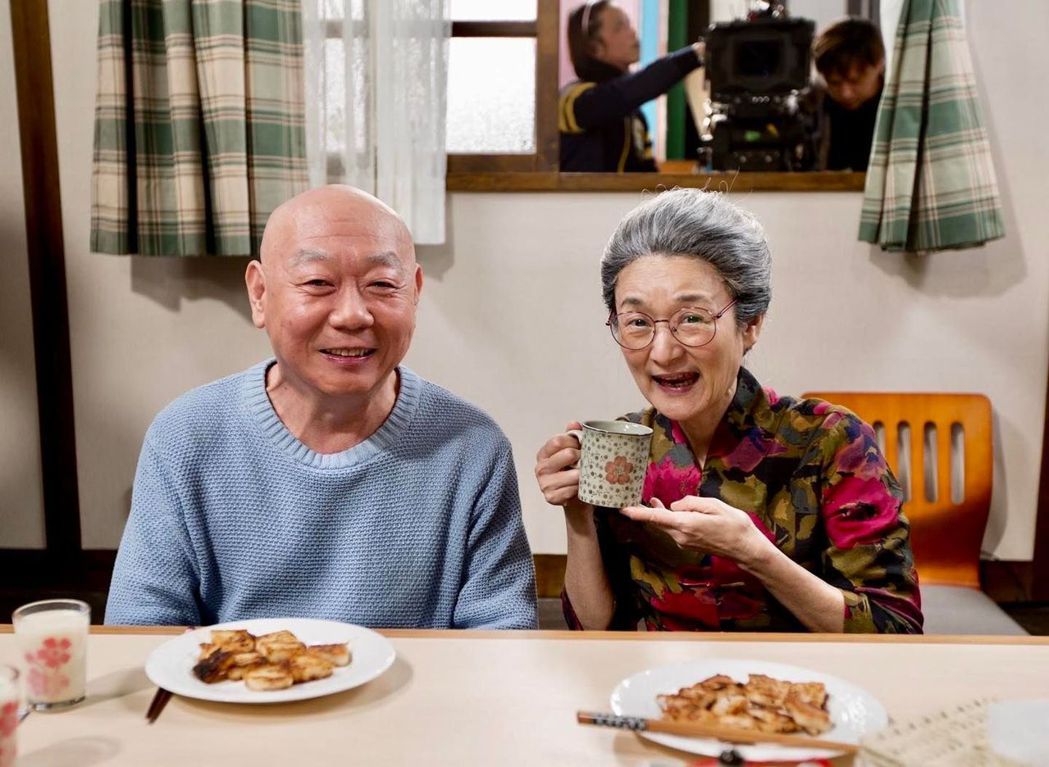 悼念45年老友顾宝明、巴戈谭艾珍曝光珍贵合照