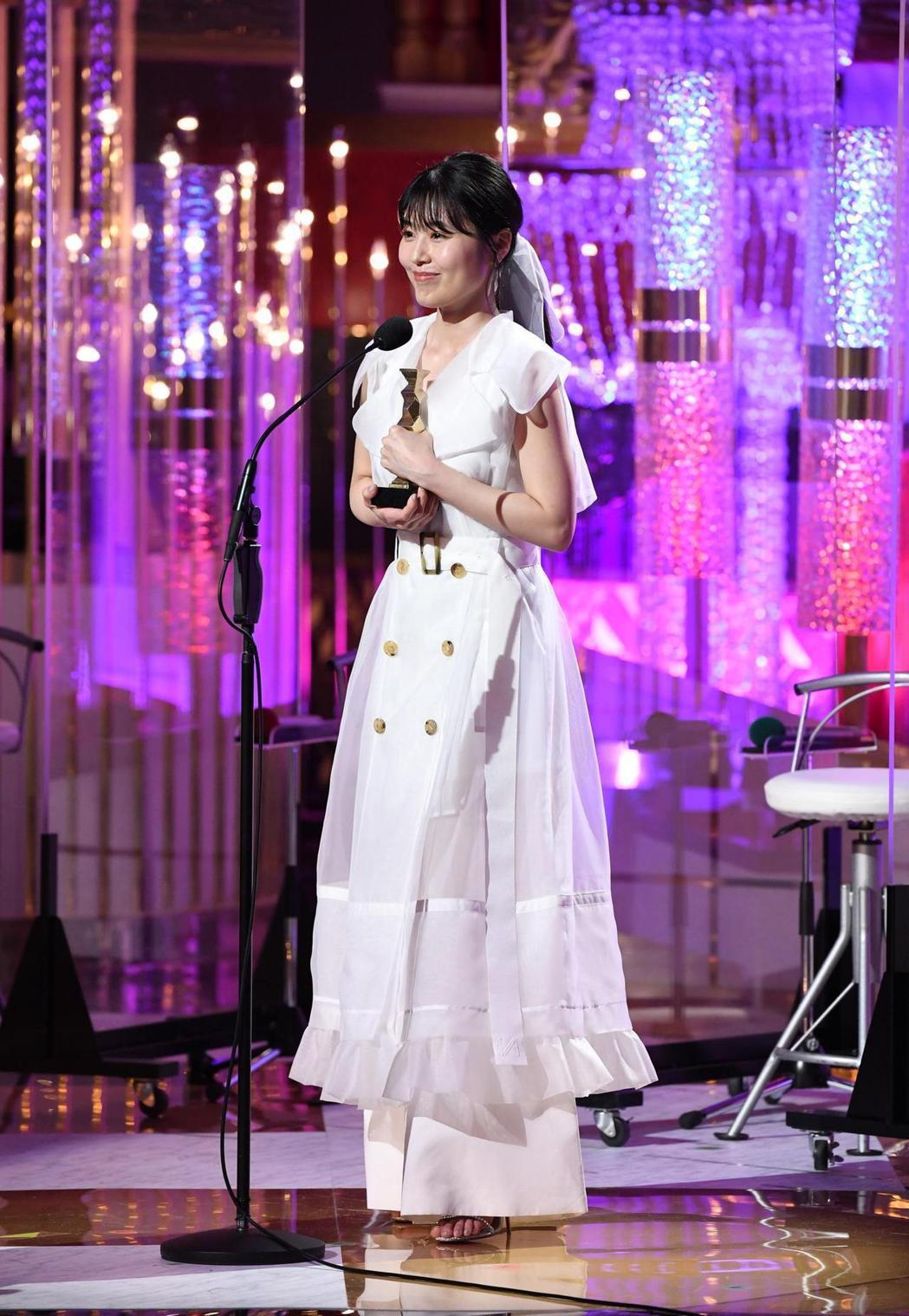 「在车上」横扫日本奥斯卡西岛秀俊出道30年首擒影帝