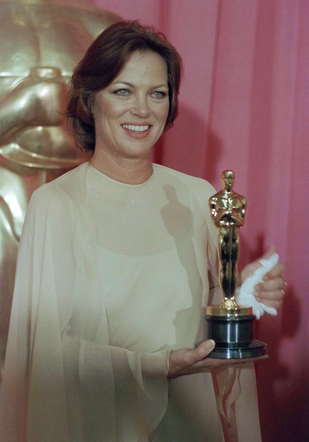 「飞越杜鹃窝」奥斯卡影后露易丝馥莱雪去世享寿88岁