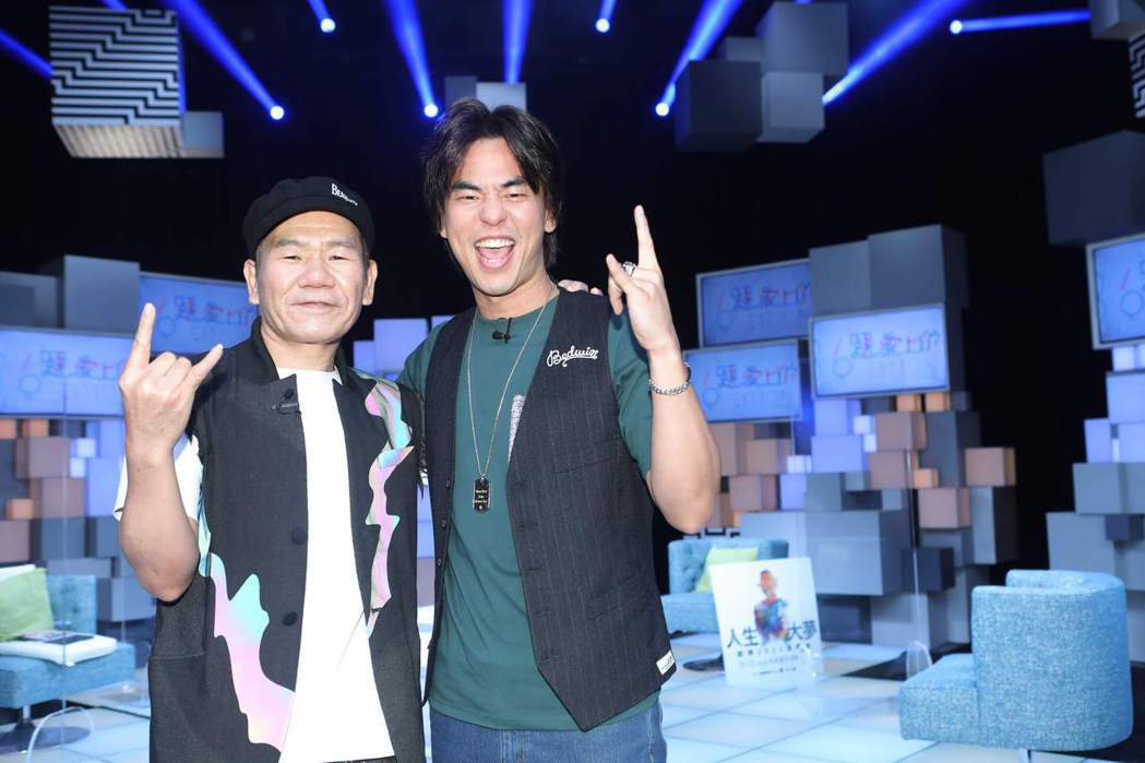 认识20多年没来电 柯有伦竟成功把「学妹变老婆」