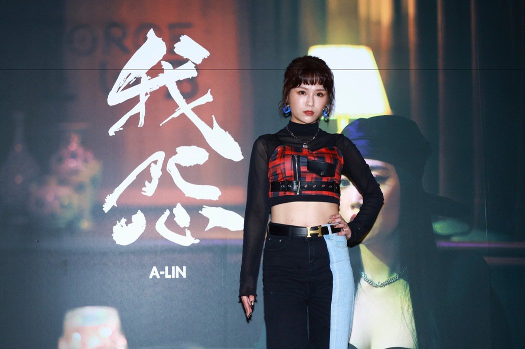 朋友的姐姐丢丢妹被曝家开堵场、遭劫千万现身挥棒猛砸自起底