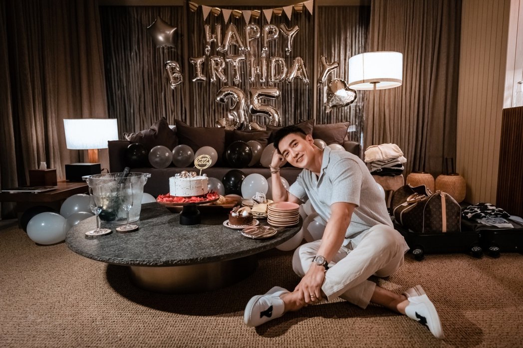 许维恩「火辣比基尼」宠夫王家梁收生日惊喜泛泪