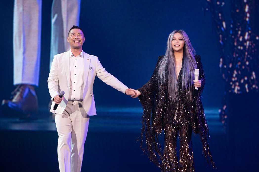 第2位幸运儿开口…激情艳女张惠妹跪了！不瞒了松口加场进度