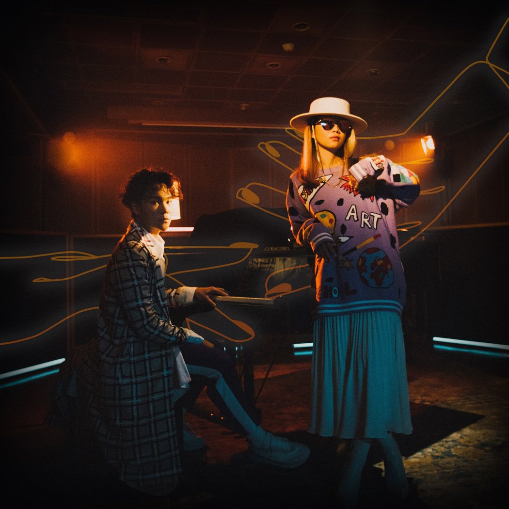 娱乐新闻:坏特?te连献第一次 蔡明仁兴奋「最好情人节礼物」