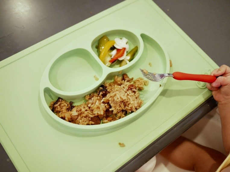 这些「副食品神器」，捏一捏咬一咬，让宝宝自己吃得好开心！