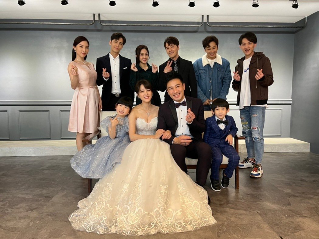 女神苏晏霈11度披婚纱「又嫁了」！酥胸弹出男星喘不停