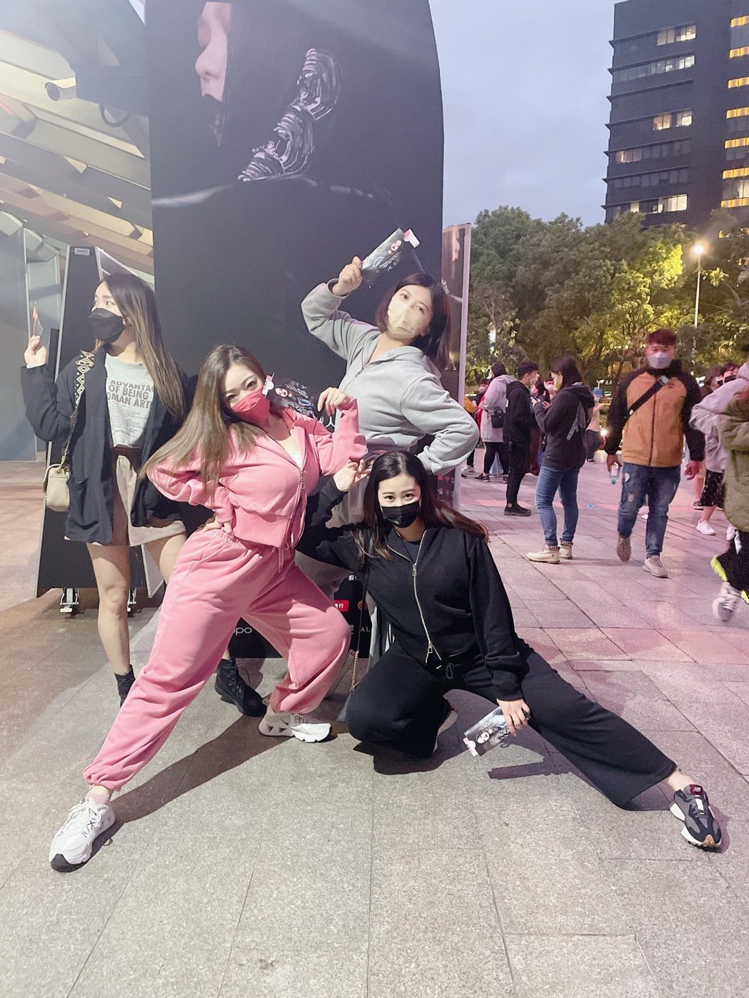 aMEI「禁止跳动」粉丝愿忍耐！靠复刻、青蛙装超吸睛