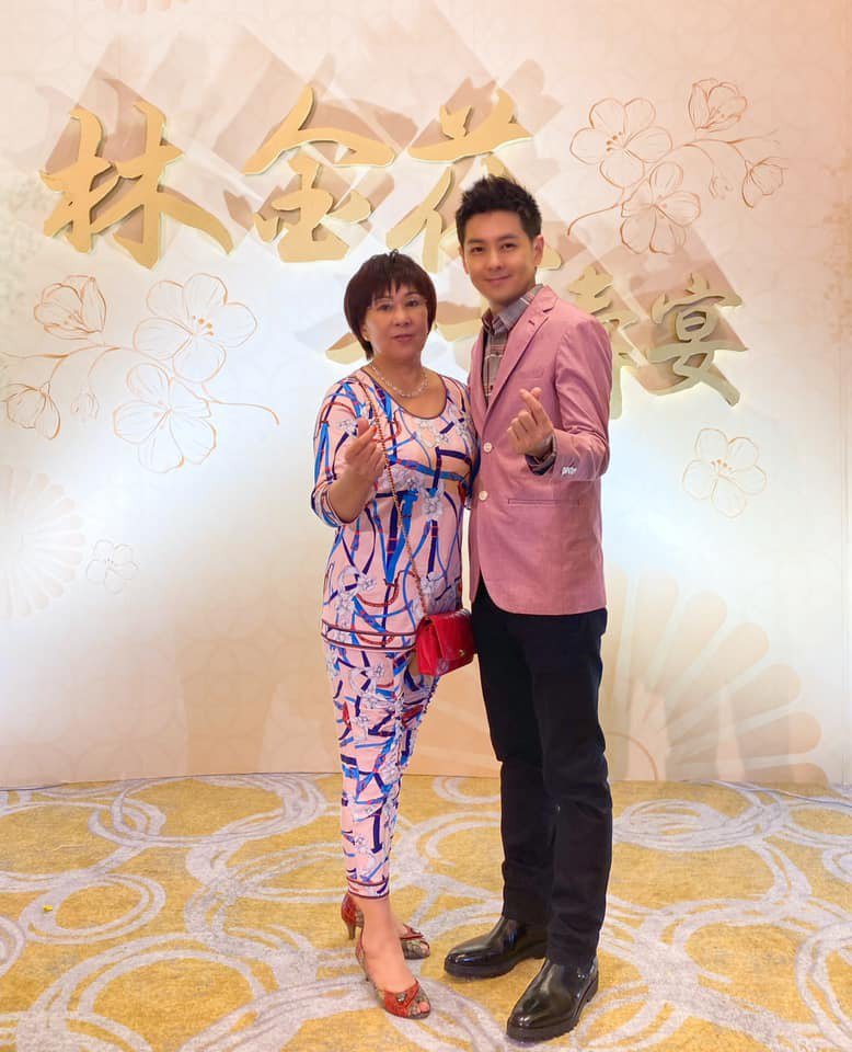 林志颖手术后暴瘦10公斤白冰冰泄71岁林妈妈近况