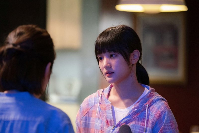 妈妈：我会想办法好起来！《瀑布》中「母爱」失去了圆润，而是尖锐与脆弱