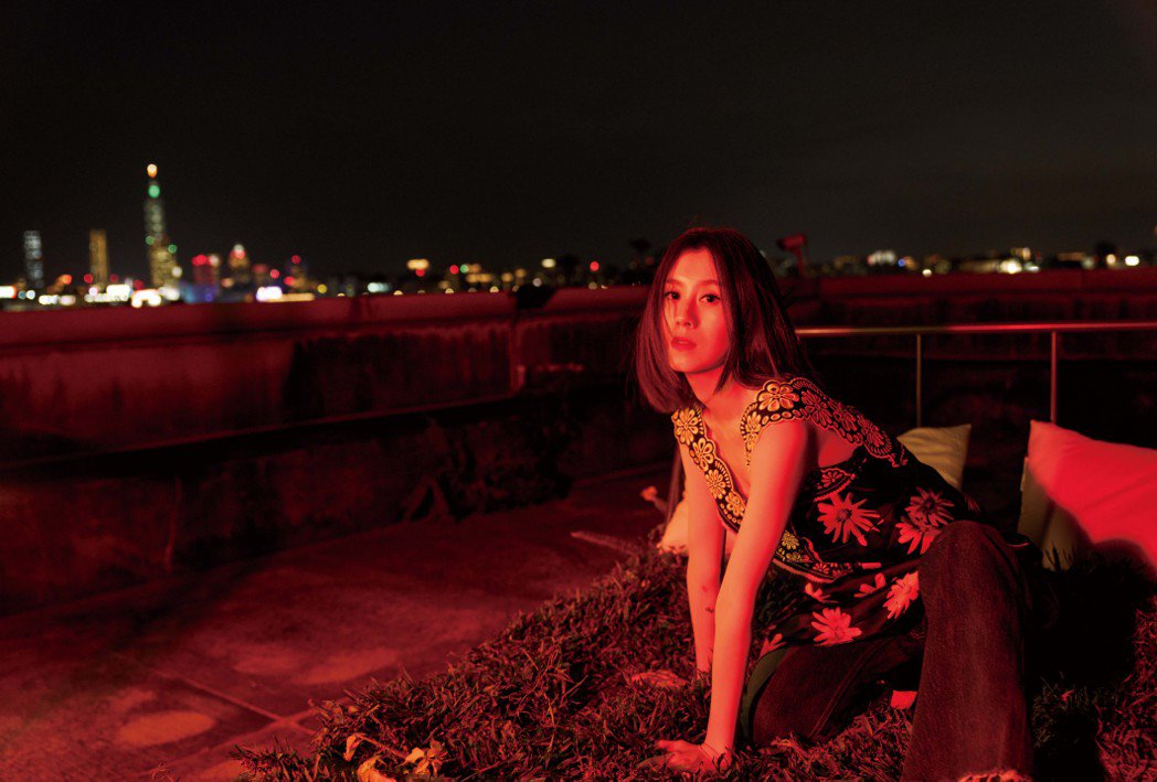 白安有喜了!揪粉野外体验当桂纶镁