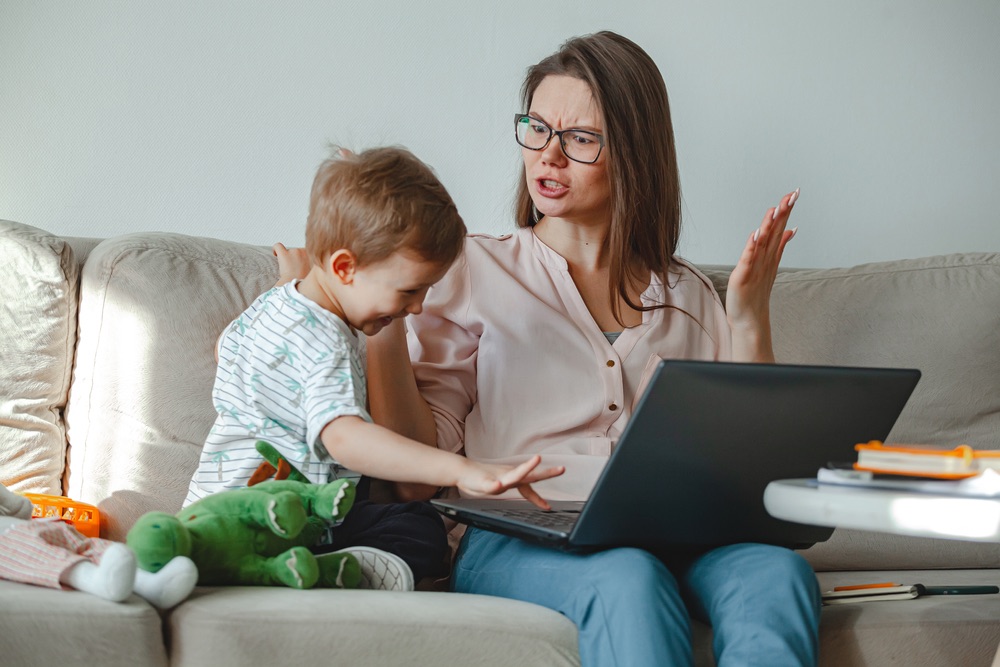 妈妈,你可以生气!接纳情绪,才有办法与自己和解