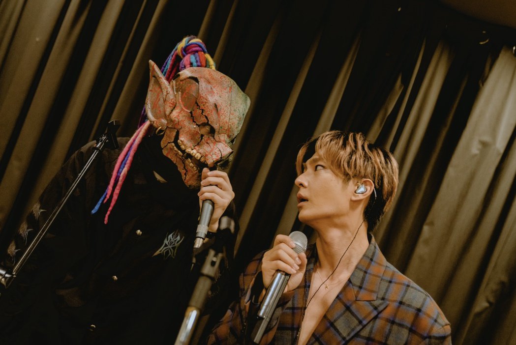 炎亚纶国小同学竟是知名乐团成员练团相认：怎么是你