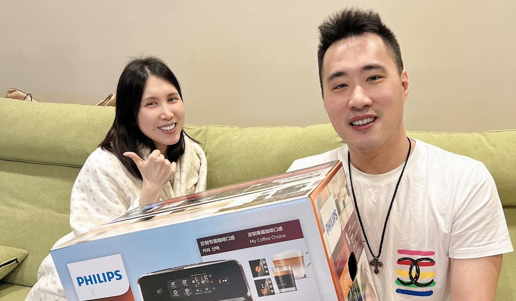 余苑绮39岁生日弟弟余祥铨暖心告白惹哭网友