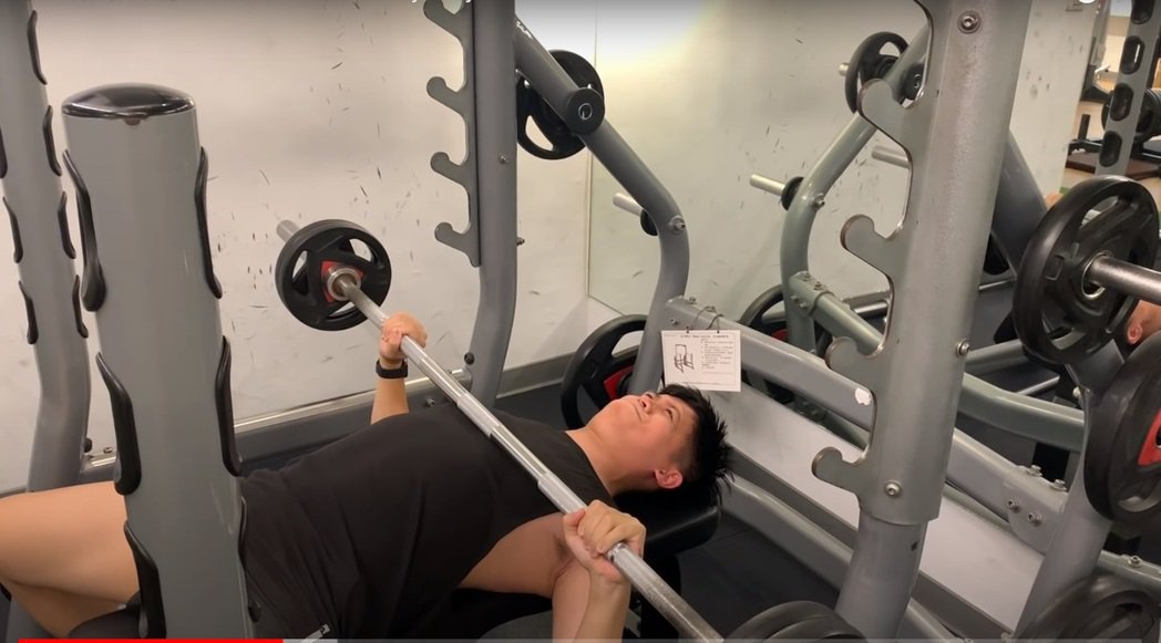 何孟远1000天改造身材「体脂32%→8%」变精壮男