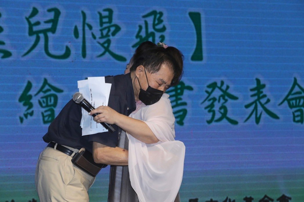 白冰冰仍喊反废死 「为何我们要交税养那些罪人到老」