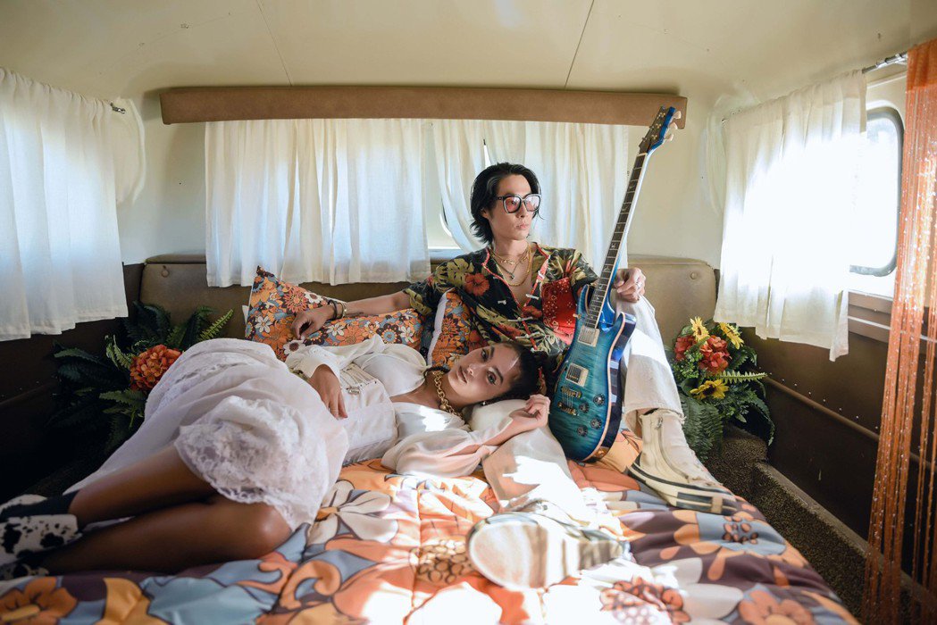 吴建豪亲密外国女模松口爆「有6个小孩」