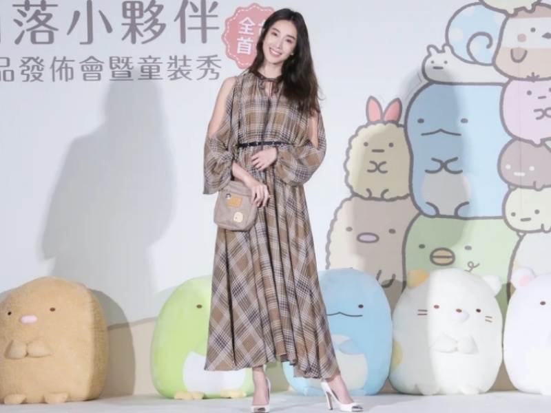 隋棠圣诞节让三位孩子体恤圣诞老公公，笑称：每人只可以许一个愿望！