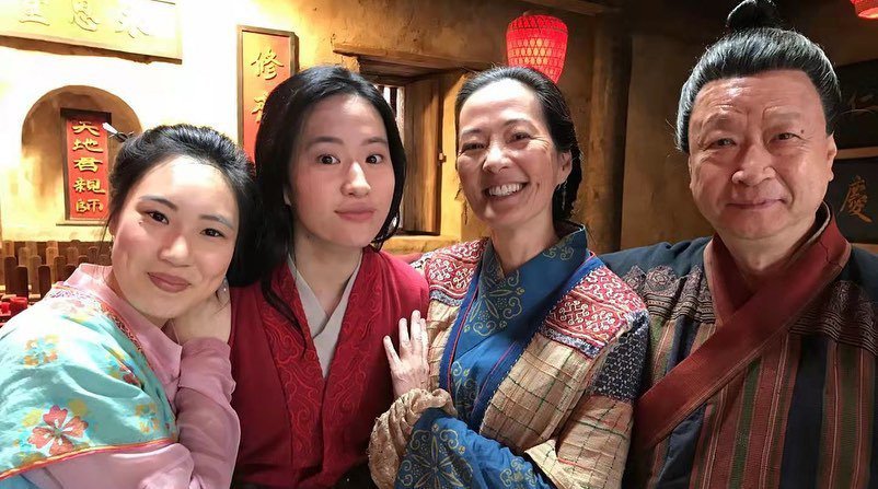 「尚气」正当红谁记得「木兰」？刘亦菲独自庆祝周年