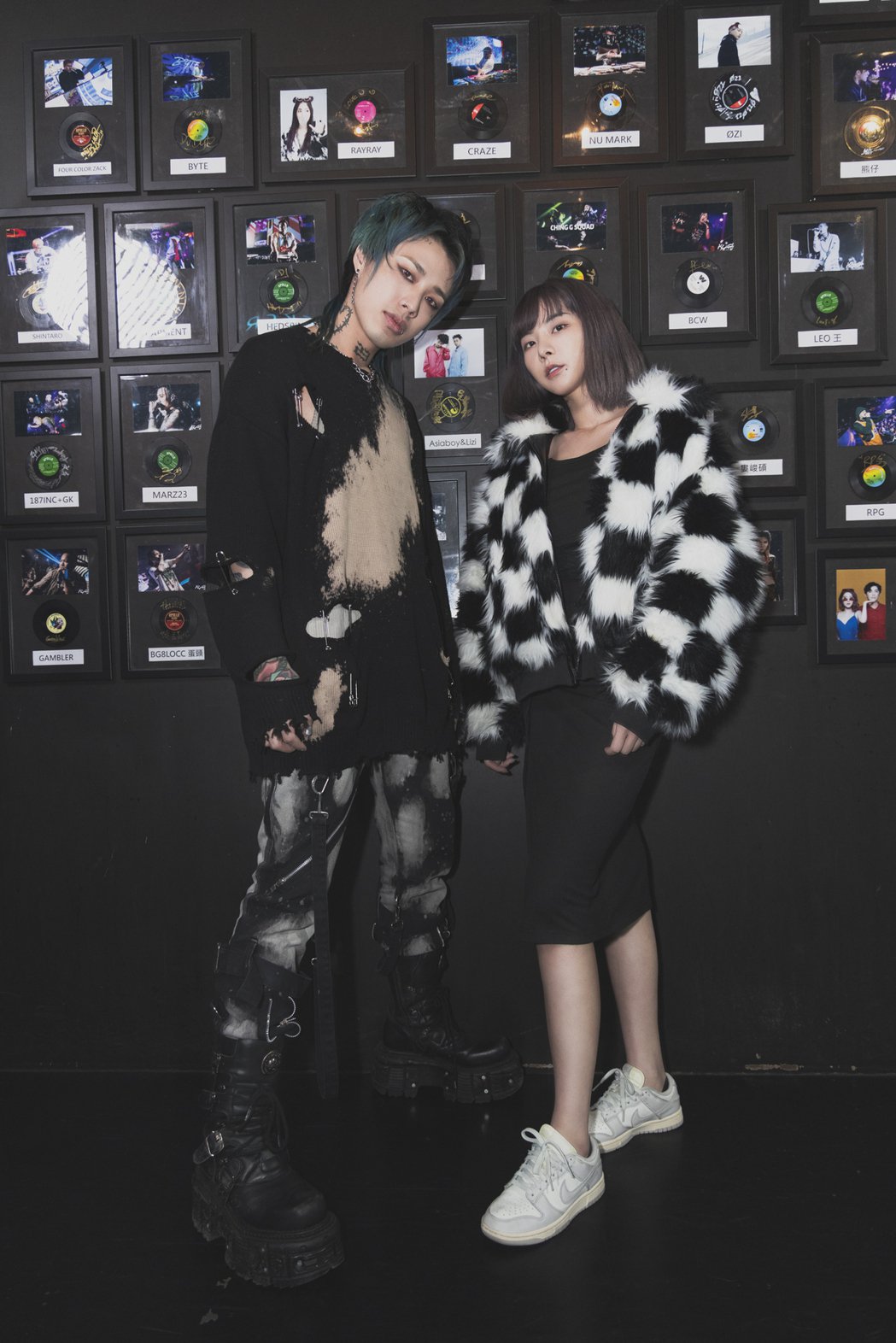 TRASH阿夜素颜长这样！性感女神奎丁惊叹：美男子