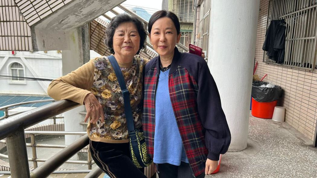 78岁「国民阿嬷」曾痛到无法站！况明洁PO照泄近况